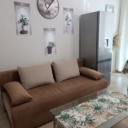 Megi Luxury Apartments Pomorie Exterior photo