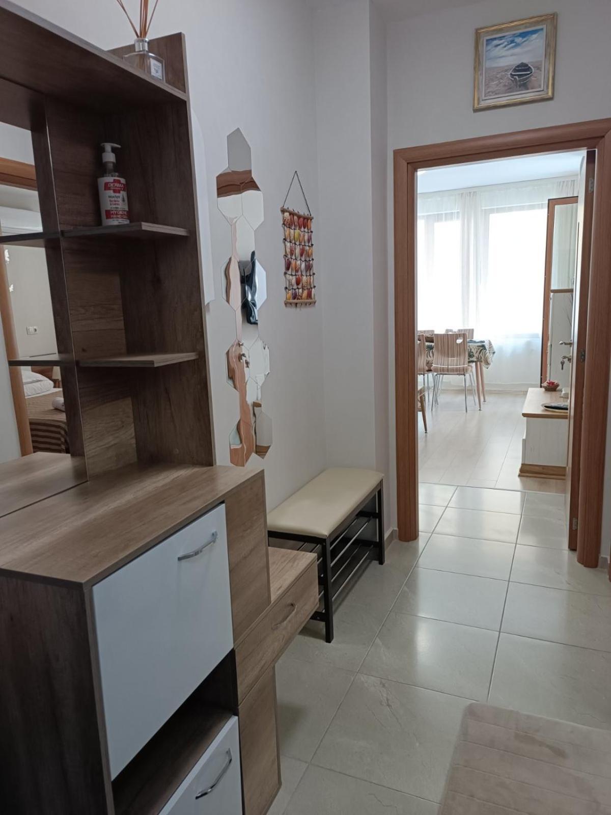 Megi Luxury Apartments Pomorie Exterior photo