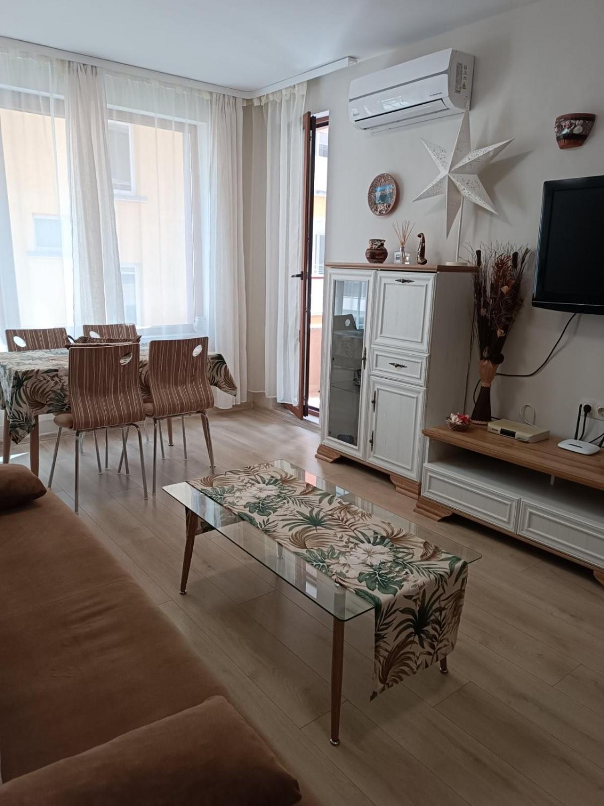 Megi Luxury Apartments Pomorie Exterior photo
